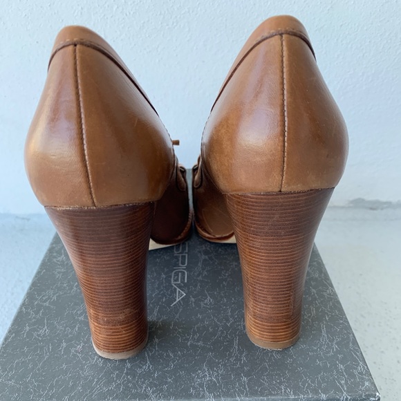 Via Spiga Venus Tan Leather Chunky Heels Size 8M - Picture 3 of 5